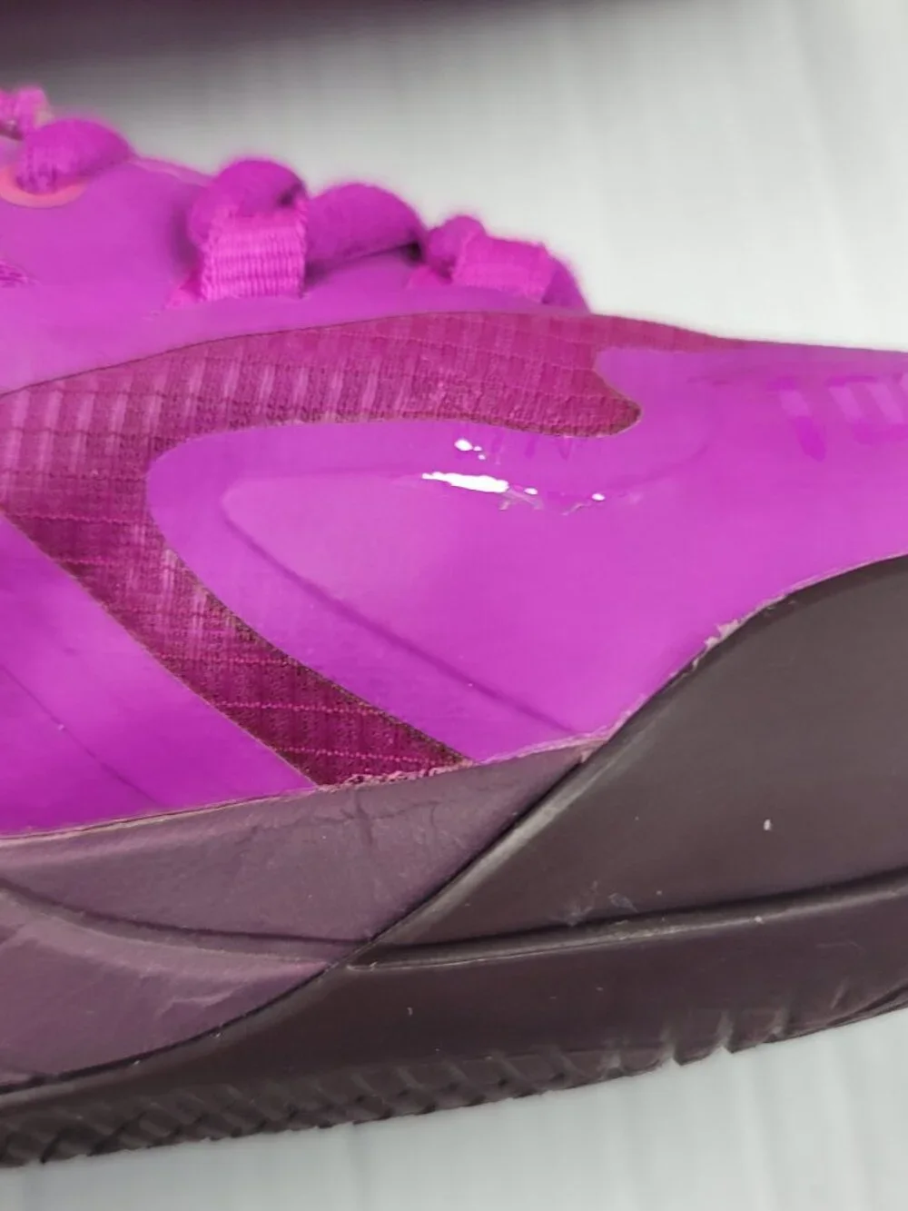Puma LaMelo Ball MB.01 Lo Disco Basketball Shoes Boys Size 6.5 Purple